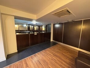 3-13 Richmond Ter, Blackburn to rent Interior Photo- Image 2 of 9