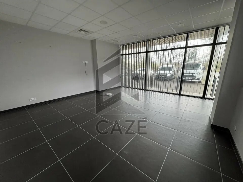 Location Bureaux 107 m² à 1 498 m² - Photo 1