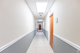 840 SW 81st Ave, North Lauderdale, FL to rent Interior Photo- Image 1 of 2