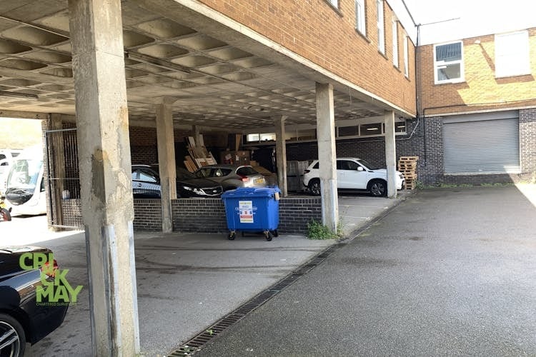 11 North St, Brighton to rent - Building Photo - Image 2 of 2