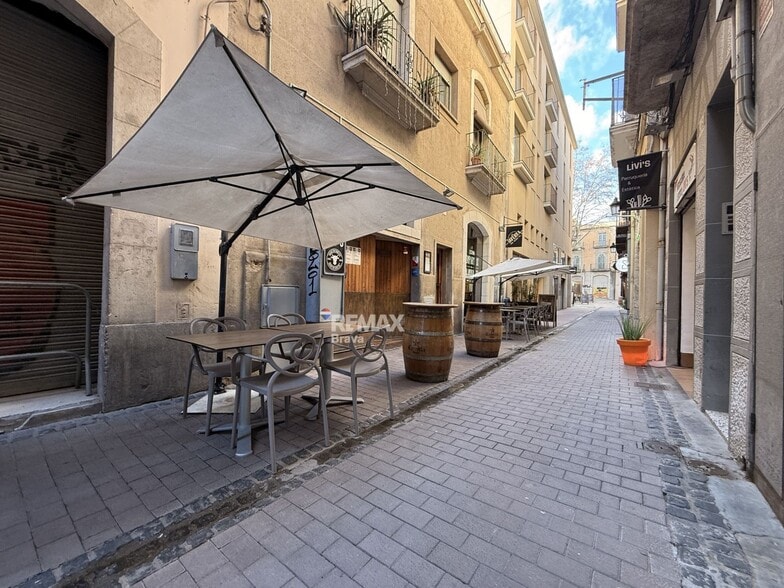 Retail in Figueres, Gerona to rent - Building Photo - Image 3 of 3