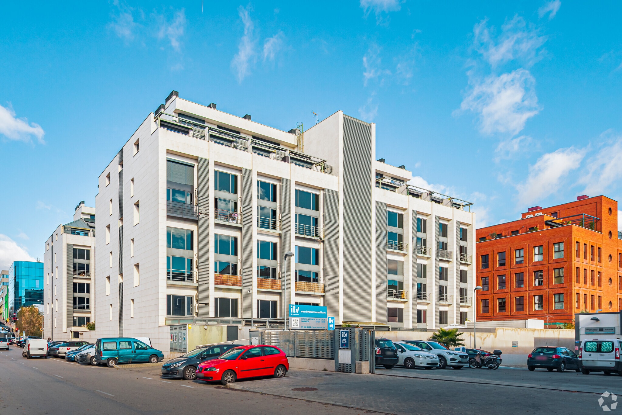 Office in Madrid, Madrid to rent Primary Photo- Image 1 of 6