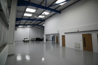 Brookhampton Ln, Kineton to rent Building Photo- Image 1 of 10