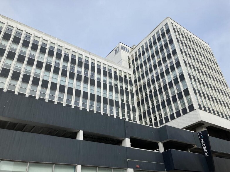 44 North Rd, Brighton to rent - Building Photo - Image 2 of 72