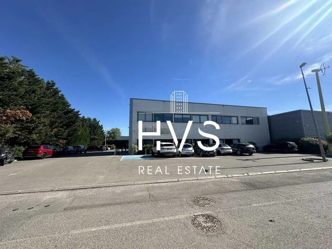 Office in Éguilles to rent Building Photo- Image 1 of 2