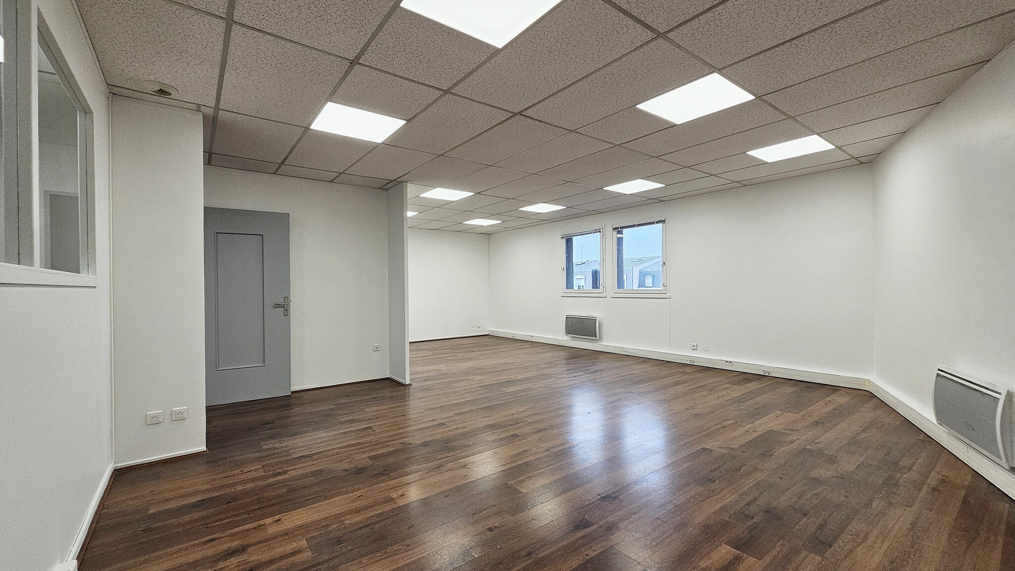 10 Avenue Du Général De Gaulle, Pontault-Combault to rent Building Photo- Image 1 of 13