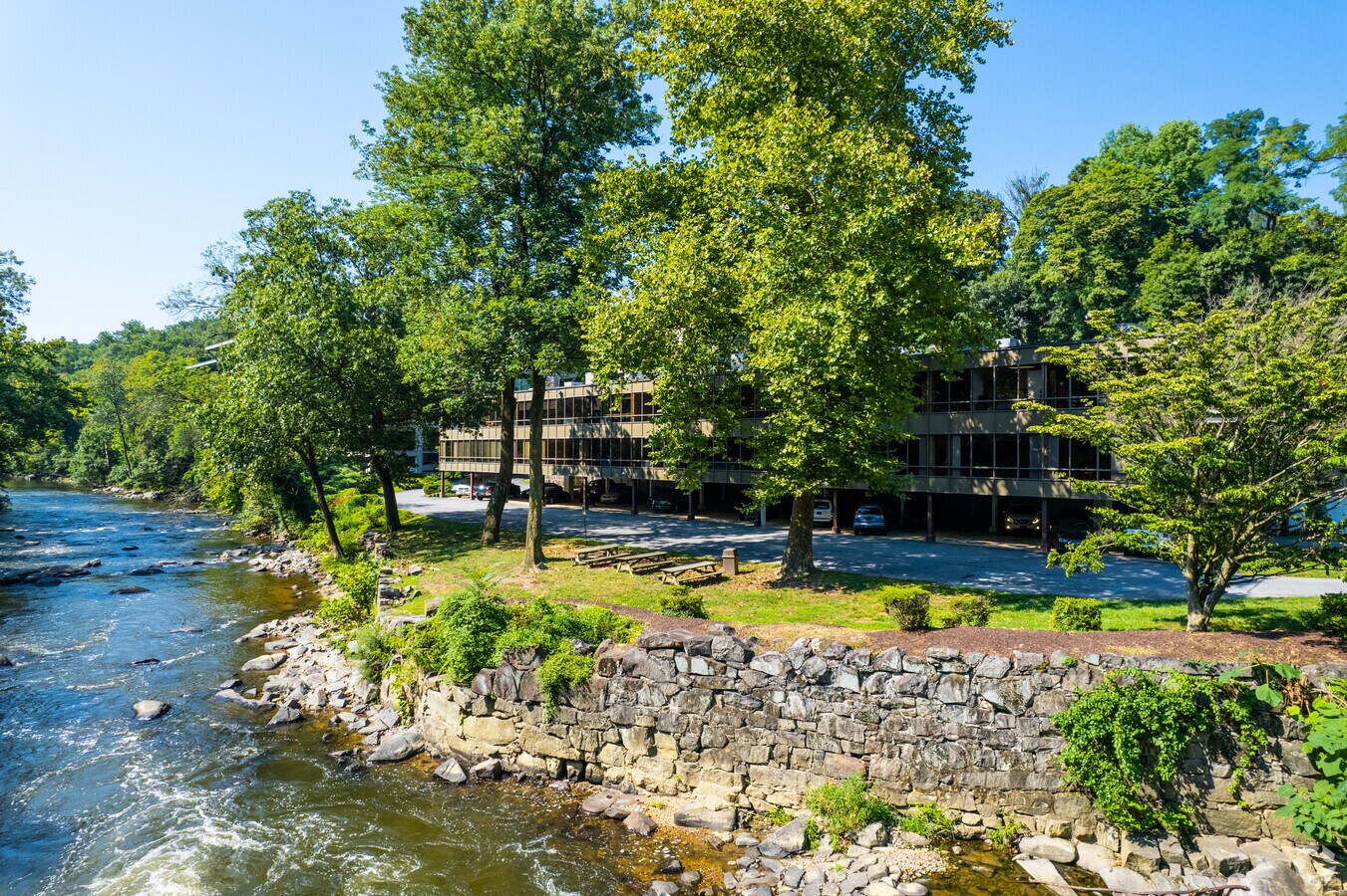 2 Mill Rd, Wilmington 19806 UK