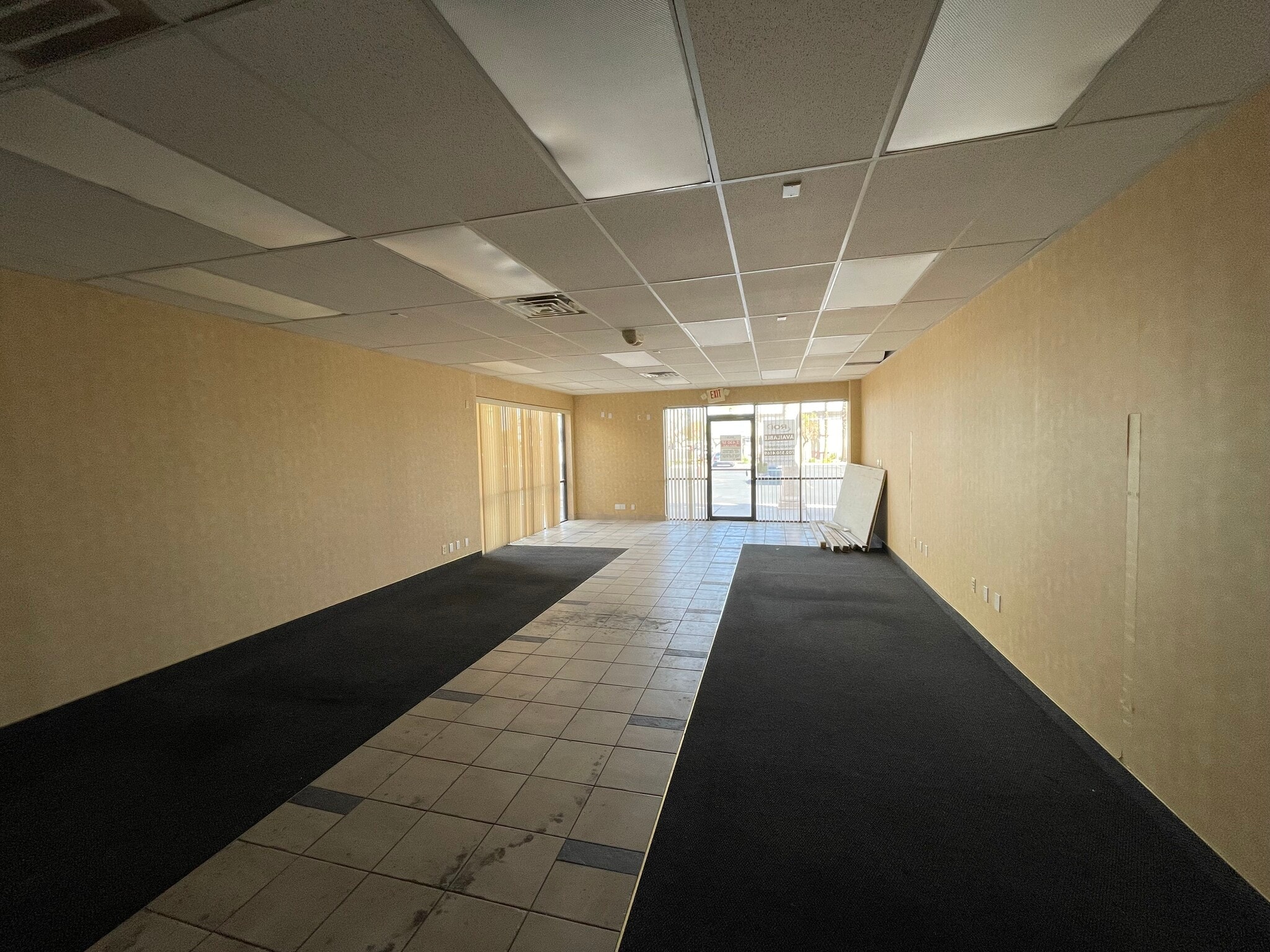 2833-2949 E Desert Inn Rd, Las Vegas, NV to rent Building Photo- Image 1 of 6