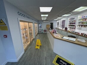 42 Market St, Eastleigh to rent Interior Photo- Image 1 of 6