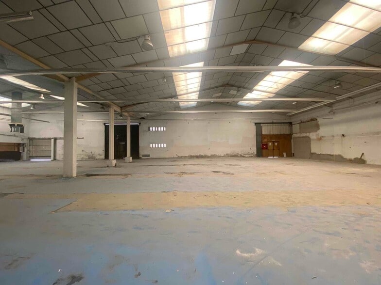 Industrial in Algete, Madrid to rent - Primary Photo - Image 1 of 8