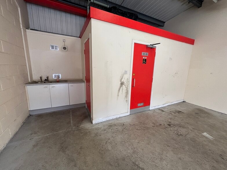 14 Bridgend Ln, Dalry to rent - Building Photo - Image 3 of 6