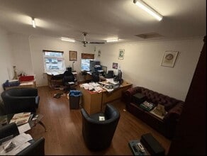 Trident Clos, Rochester to rent Interior Photo- Image 2 of 2