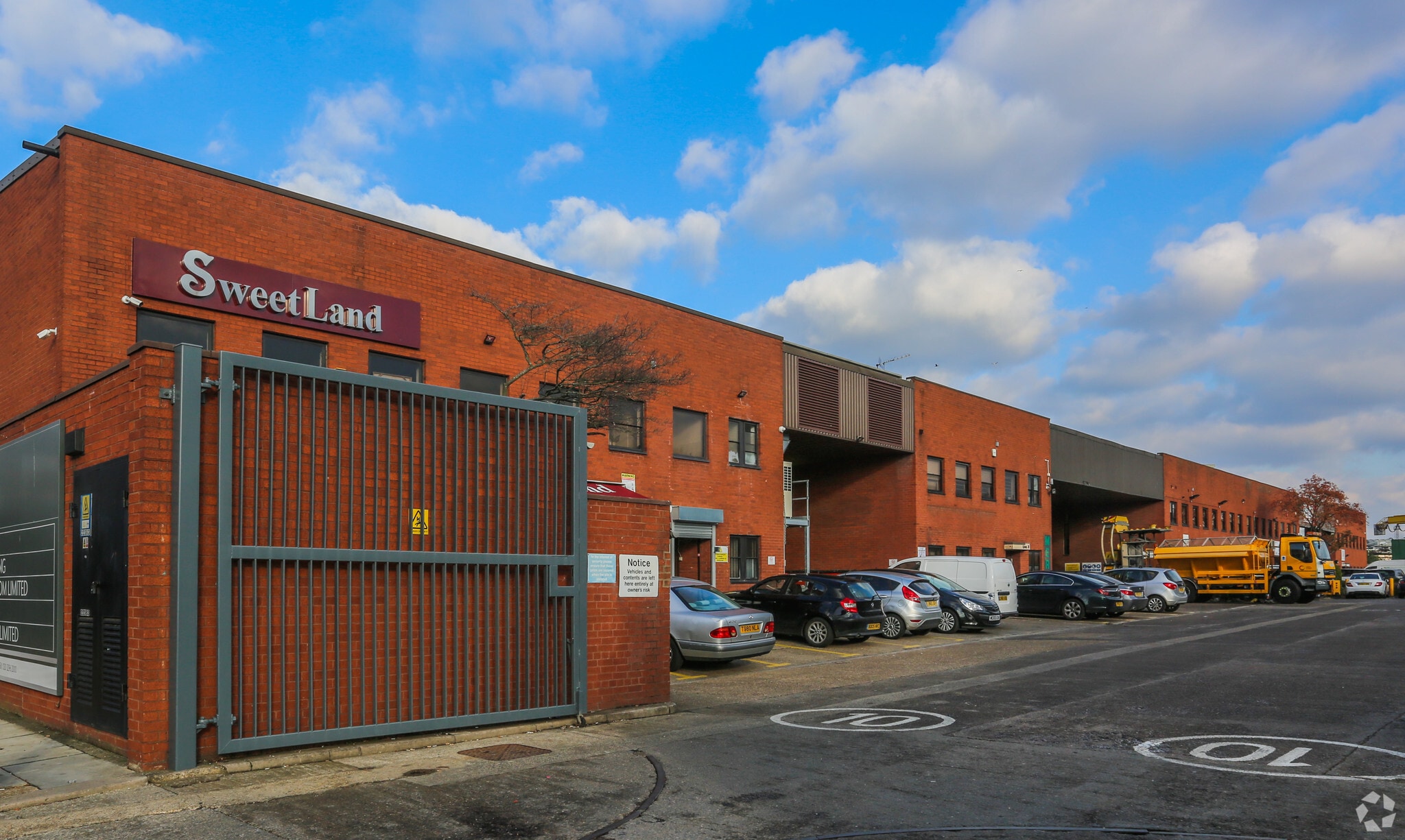 29-35 North Acton Rd, London for sale Primary Photo- Image 1 of 1