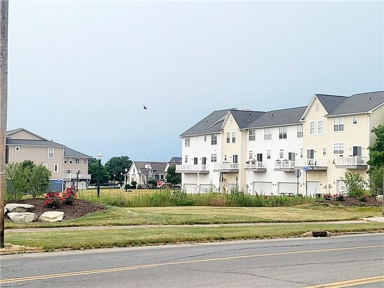 321 Colorado Ave, Lorain, OH for sale - Building Photo - Image 3 of 14