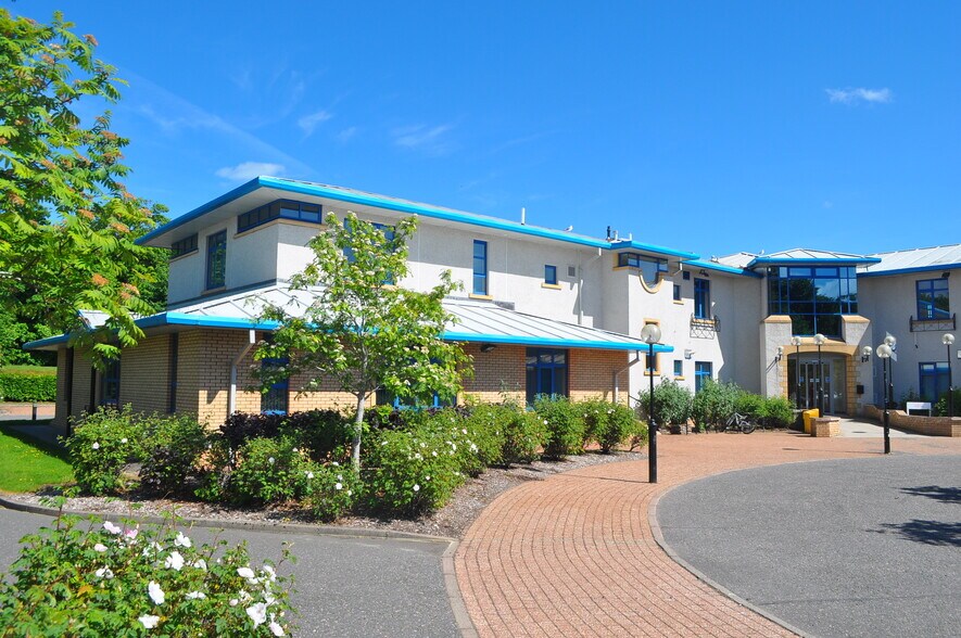 1 Dail Nan Rocas, Alness for sale - Building Photo - Image 1 of 5