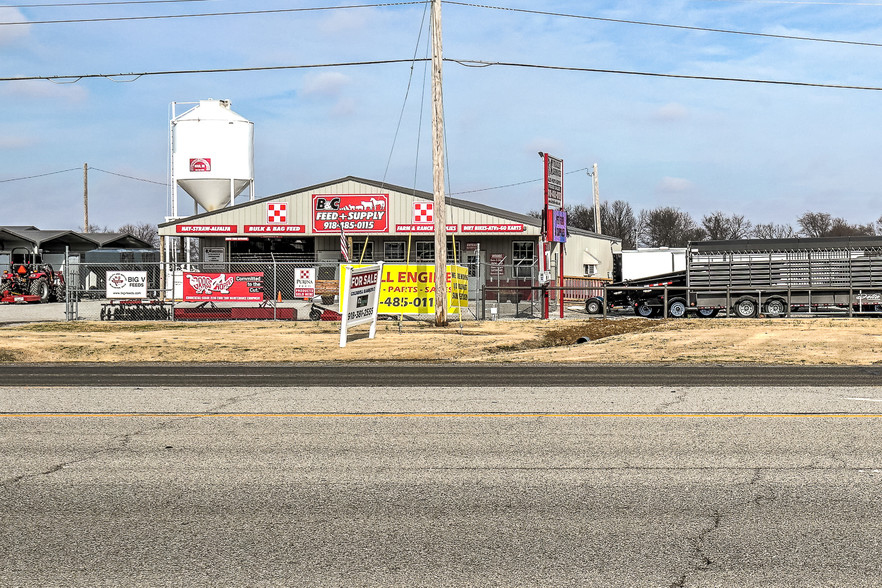 1904 State Highway 51, Wagoner, OK for sale - Building Photo - Image 1 of 1