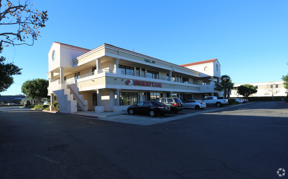 1555 W 5th St, Oxnard, CA for sale - Primary Photo - Image 1 of 1