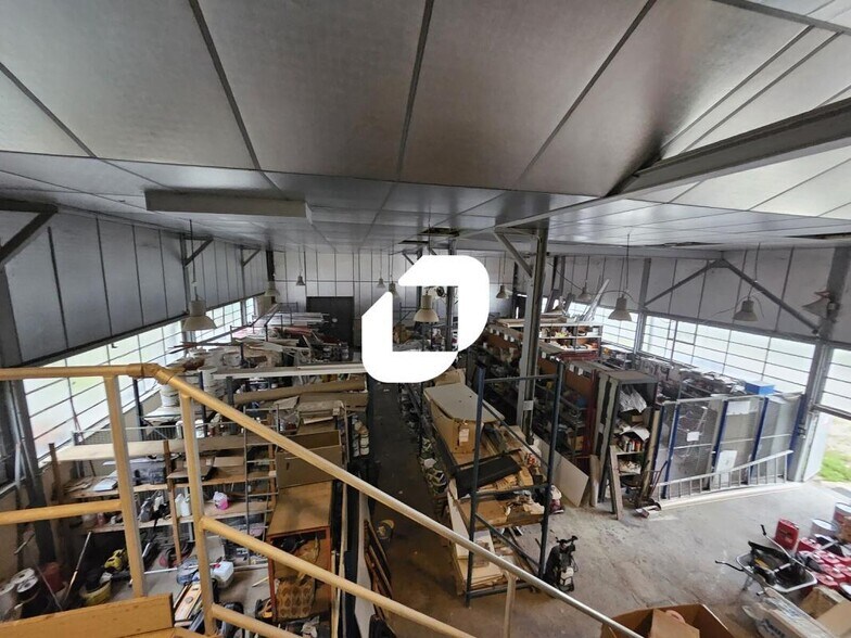 Light Industrial in Dammarie-les-Lys for sale - Interior Photo - Image 2 of 3