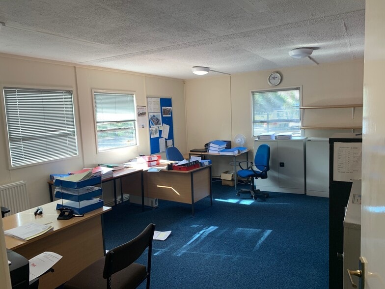 7 Law Pl, East Kilbride to rent - Building Photo - Image 3 of 9