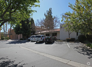 558 St. Charles Dr, Thousand Oaks, CA for rent Building Photo- Image 1 of 7