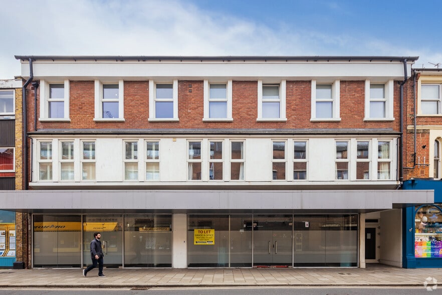 16-20 The Causeway, Teddington to rent - Building Photo - Image 2 of 11