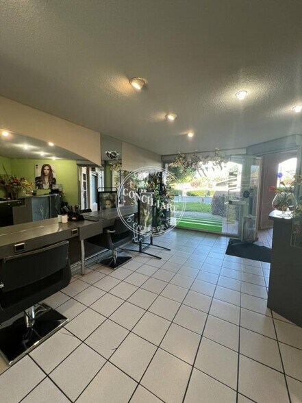 Retail in Blagnac for sale - Interior Photo - Image 2 of 5