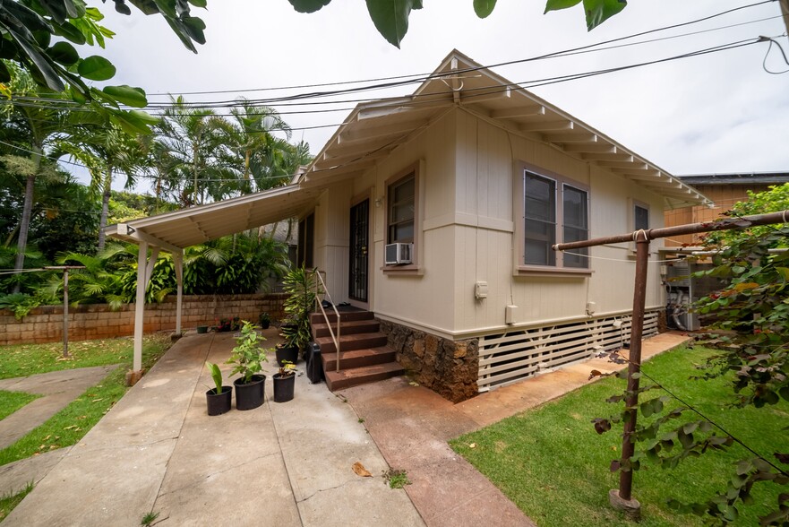 3811 Waialae Ave, Honolulu, HI for sale - Building Photo - Image 3 of 12