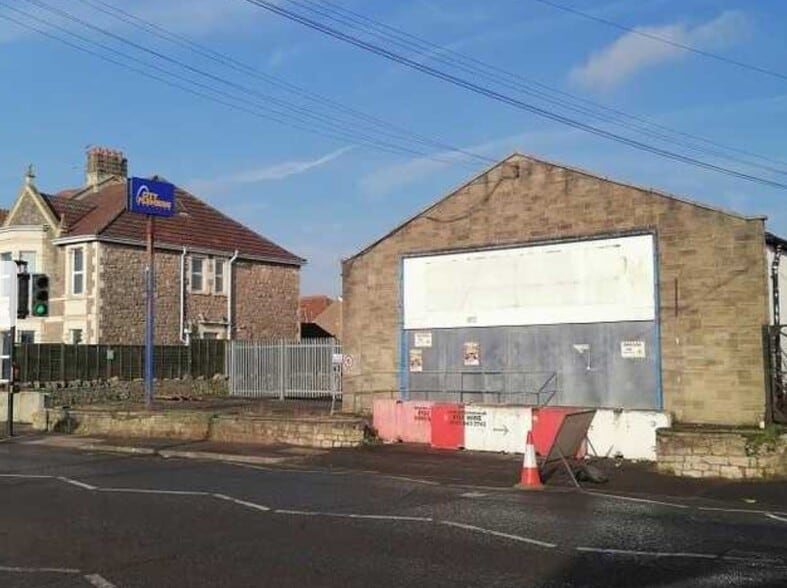 137-141 Locking Rd, Weston Super Mare to rent - Building Photo - Image 1 of 6