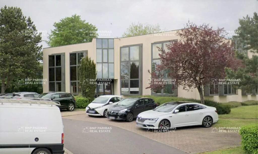 Location Bureaux 152 m² - Photo 1