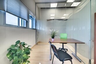 Calle de Isabel Colbrand, 10-12, Madrid, Madrid to rent Interior Photo- Image 2 of 49