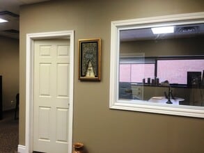 310 Main St E, Milton, ON to rent Interior Photo- Image 2 of 6