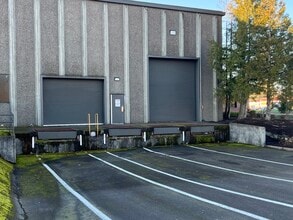 14344 SW 72nd Ave, Tigard, OR to rent Building Photo- Image 2 of 4