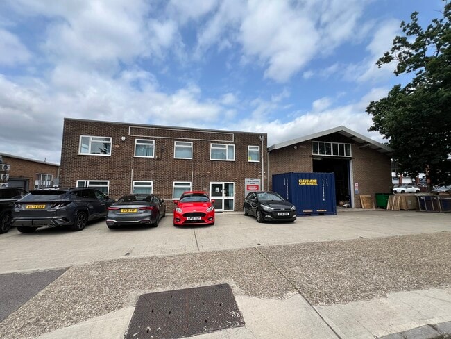 More details for Blatchford Rd, Horsham - Industrial to Rent