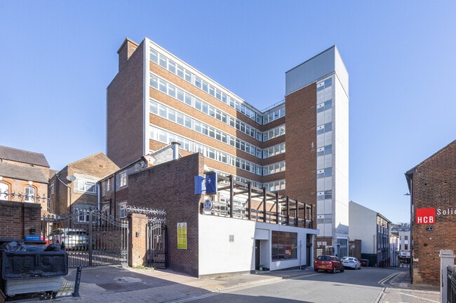 More details for 6 George St W, Luton - Office, Retail to Rent