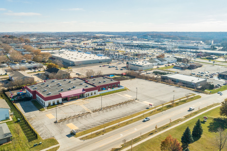 5245 Northland Ave NE, Cedar Rapids, IA for sale - Aerial - Image 1 of 1