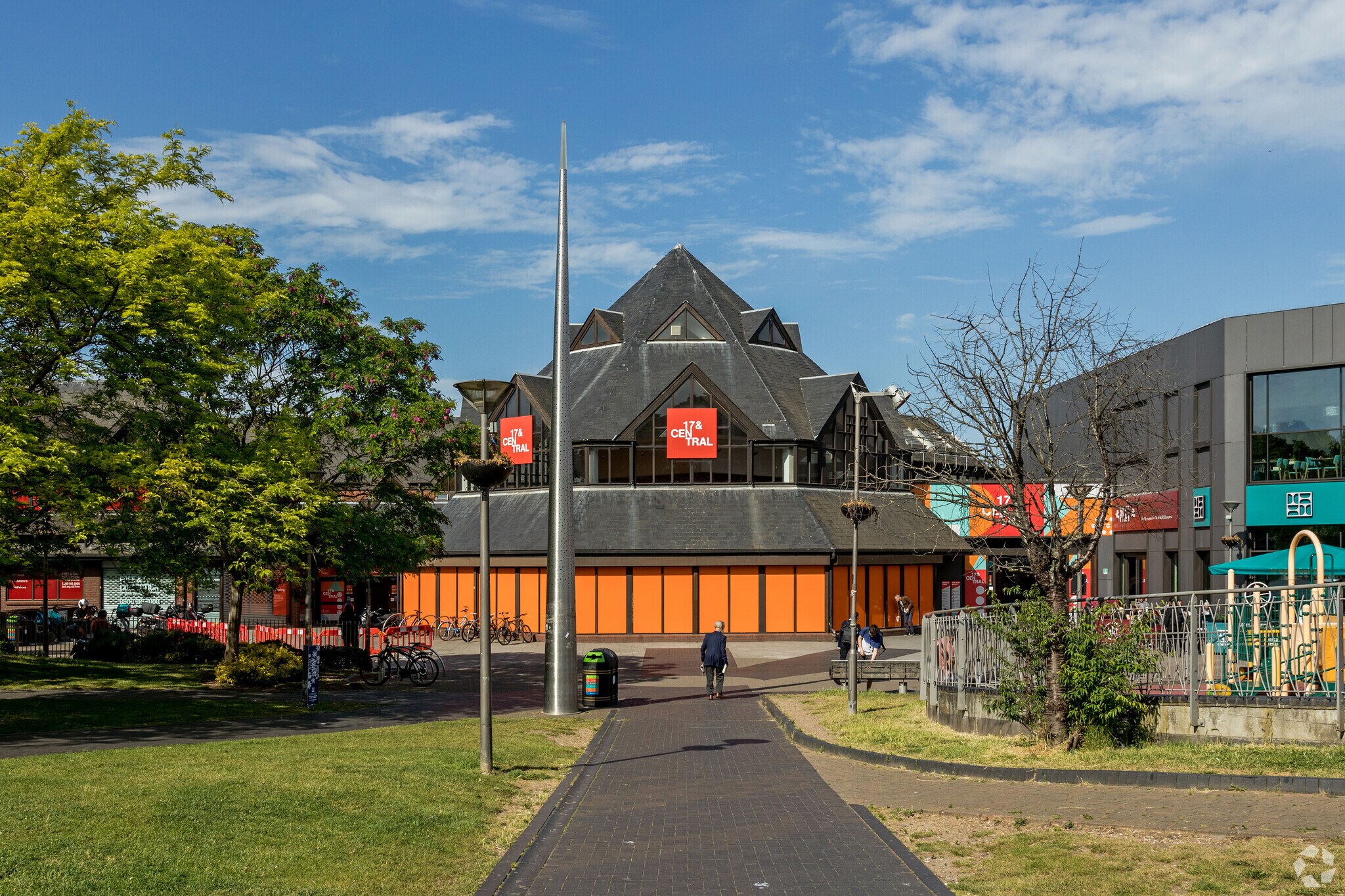 17 Selborne Walk, London for sale Primary Photo- Image 1 of 1