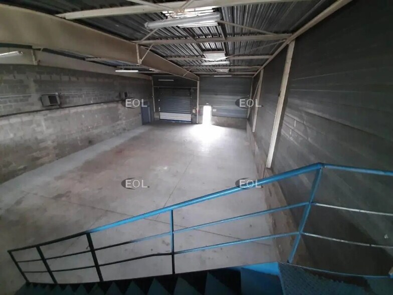 Industrial in Orly to rent - Interior Photo - Image 3 of 6