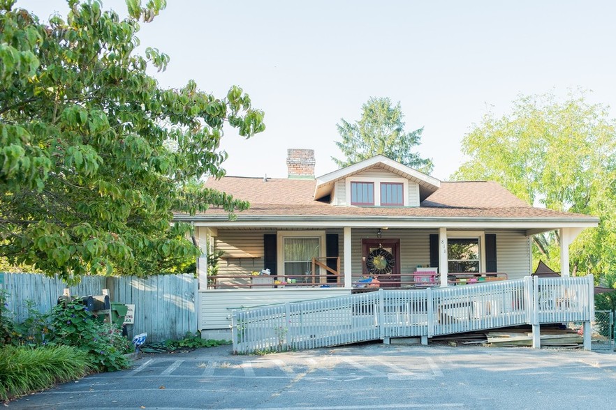 818 Haywood Rd, Asheville, NC for sale - Building Photo - Image 1 of 1