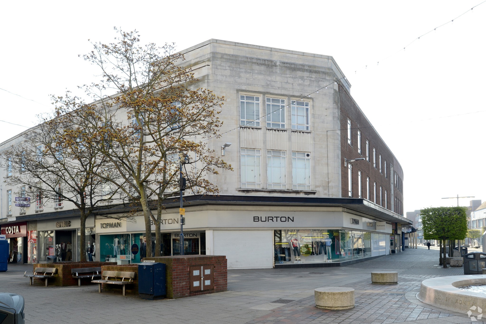 144 Commercial Rd, Portsmouth for sale Building Photo- Image 1 of 1