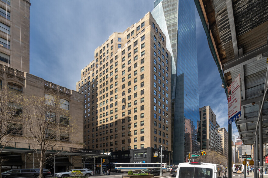 386 Park Ave S, New York, NY for rent - Building Photo - Image 1 of 1