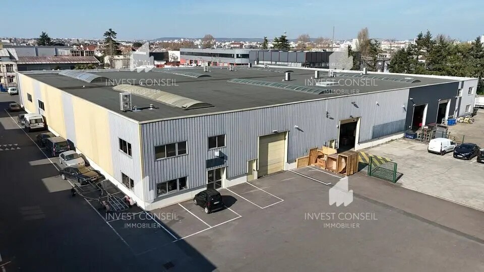 Light Industrial in Bezons to rent Building Photo- Image 1 of 9
