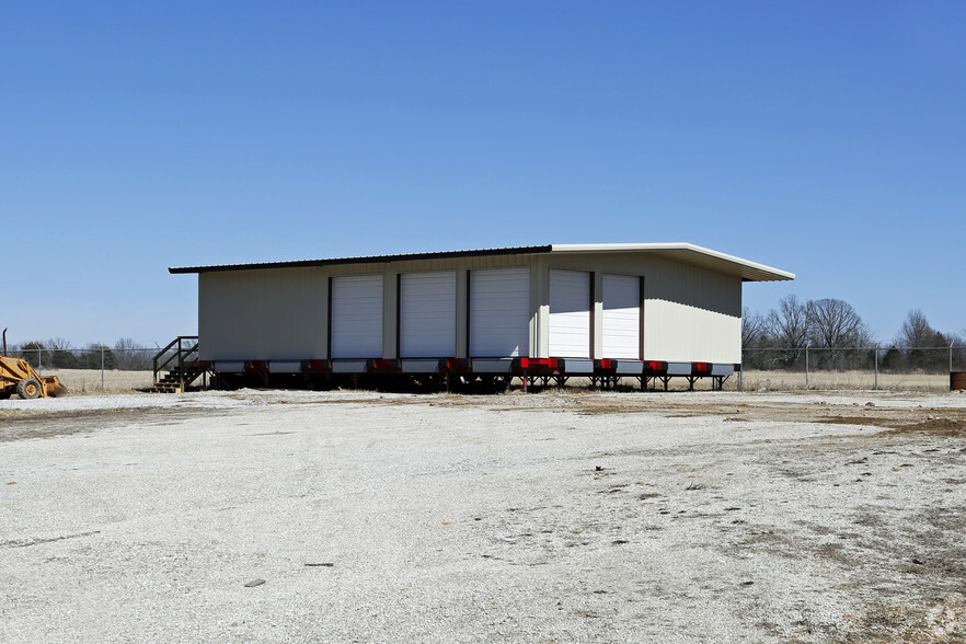 140 Midwest Ln, Strafford, MO for rent - Building Photo - Image 1 of 10