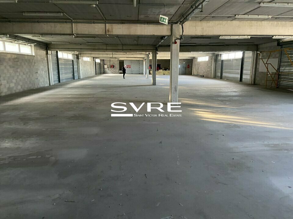 Industrial in Aubagne to rent Building Photo- Image 1 of 4