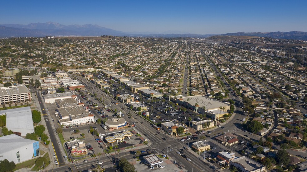 2000-2276 S Atlantic Blvd, Monterey Park, CA for rent - Building Photo - Image 3 of 9