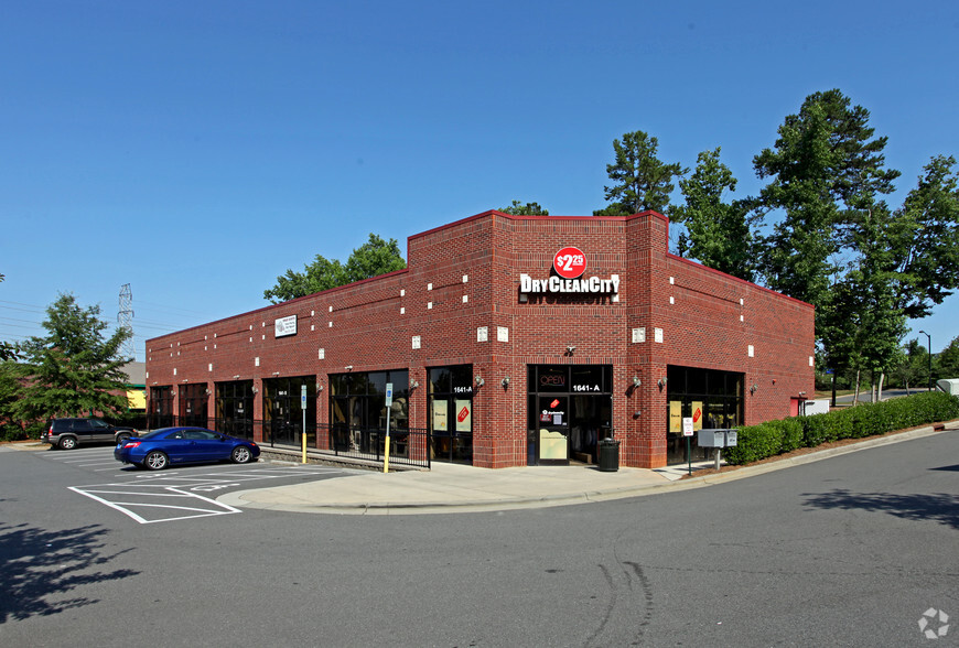 1641 Matthews Township Pky, Matthews, NC for sale - Primary Photo - Image 1 of 1