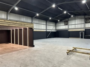 Polhilsa, Callington to rent Interior Photo- Image 2 of 5