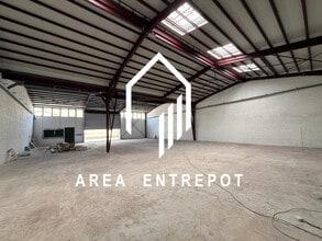 Avenue De La Fleuride, Aubagne to rent Interior Photo- Image 2 of 5