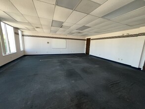 347 Midway Blvd, Elyria, OH for rent Building Photo- Image 1 of 10