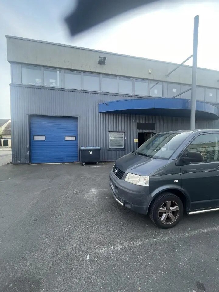 Light Industrial in Stains for sale Building Photo- Image 1 of 7