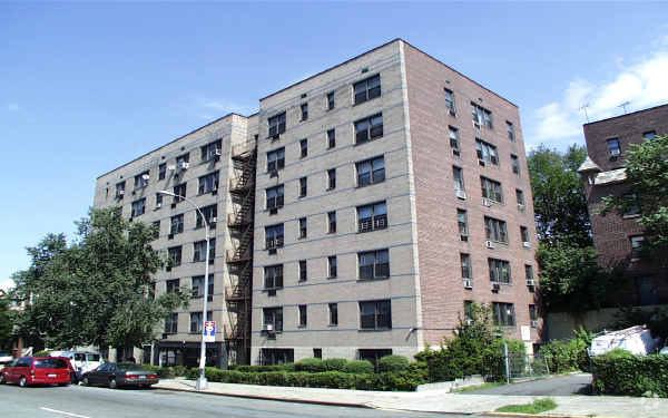 3184 Grand Concourse, Bronx, NY for sale - Primary Photo - Image 1 of 8